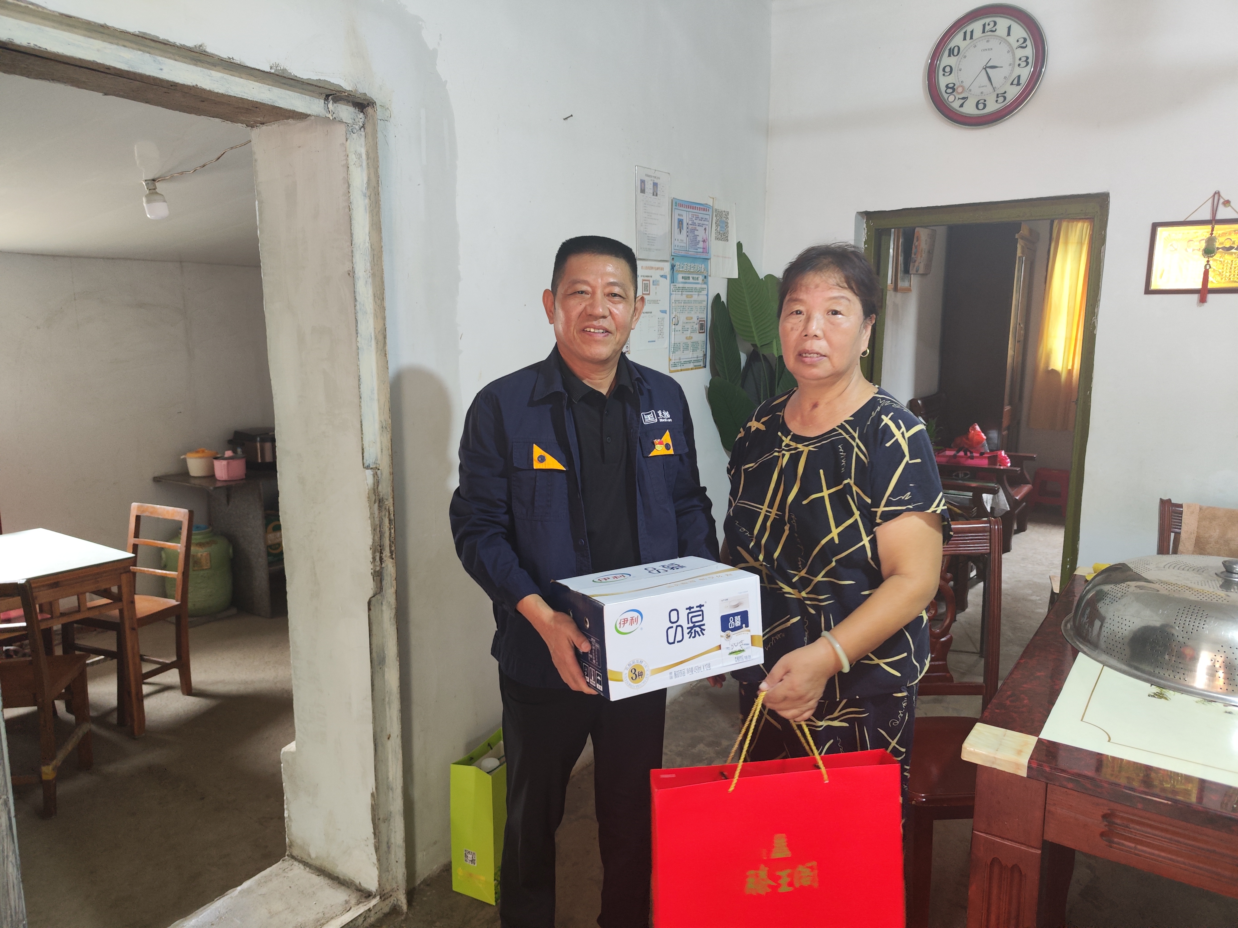 慰問01.jpg 慰問01.jpg